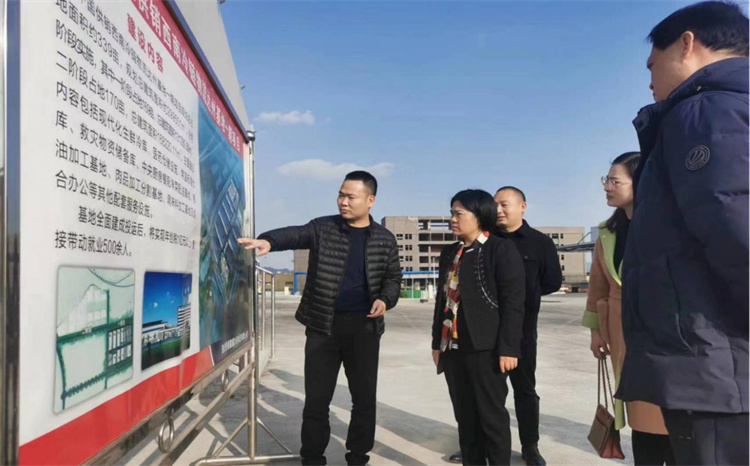 達州市婦聯(lián)主席趙本權帶隊到四川供銷西南冷鏈物流基地開展調研、慰問工作